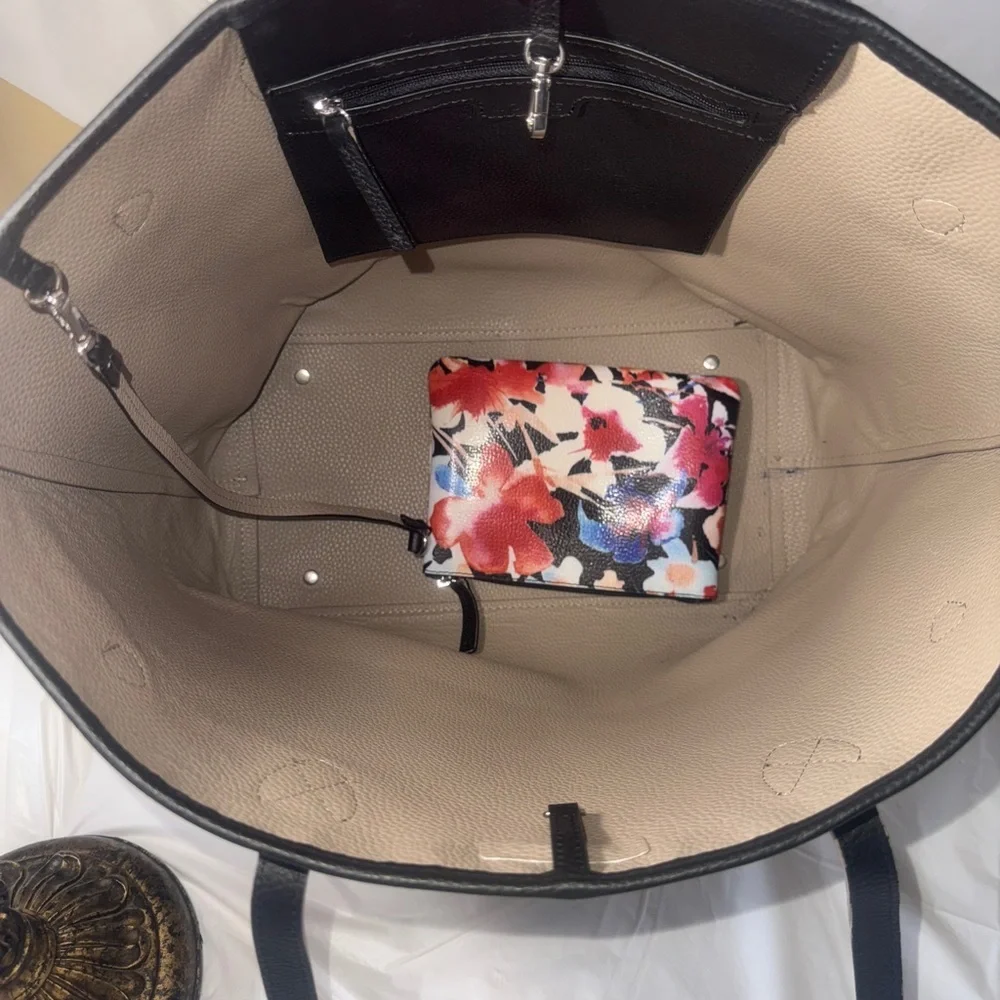 Lodis Black Leather Large Tote Bag w/small Lodis flower bag - Picture 6 of 15